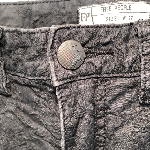 Free People Black Textured Skinny Jeans Size 27 - Picture 6 of 7